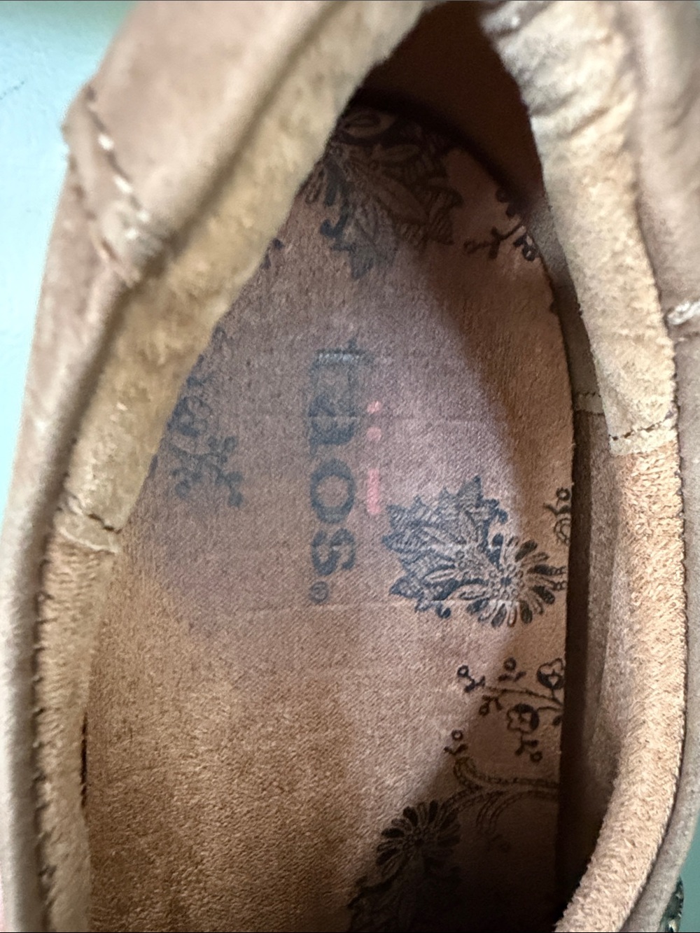 Taos Women's Beige Shoes - Size 8 - Picture 2 of 8